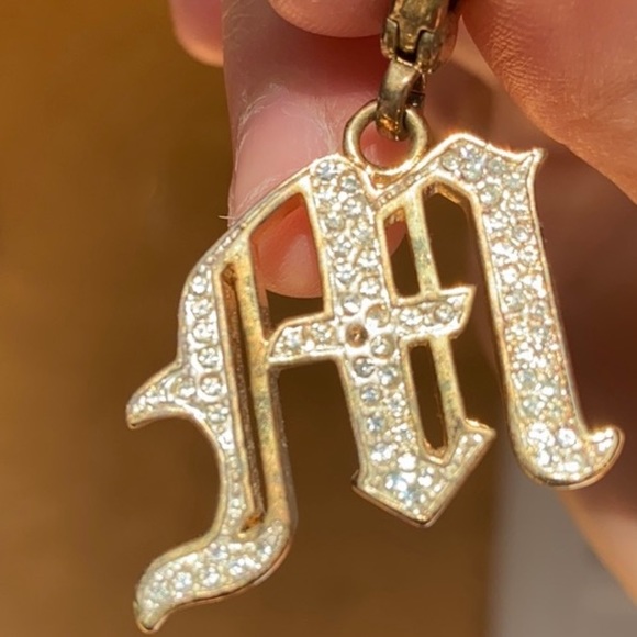 JUICY COUTURE GOTHIC M LETTER INITIAL CHARM RARE - Picture 2 of 6